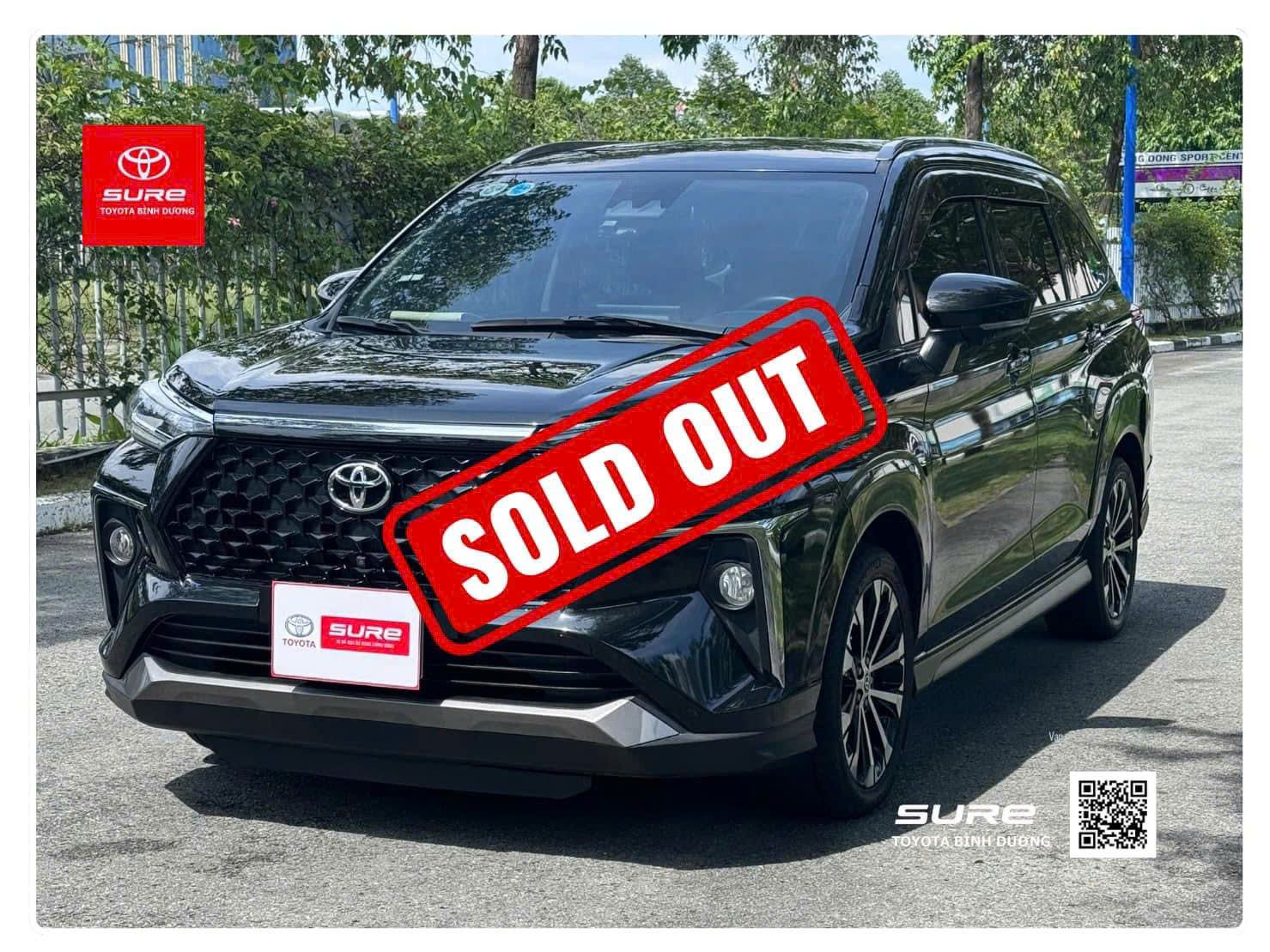 Trắng ngọc trai (W25)/Đen (X13) XJ5